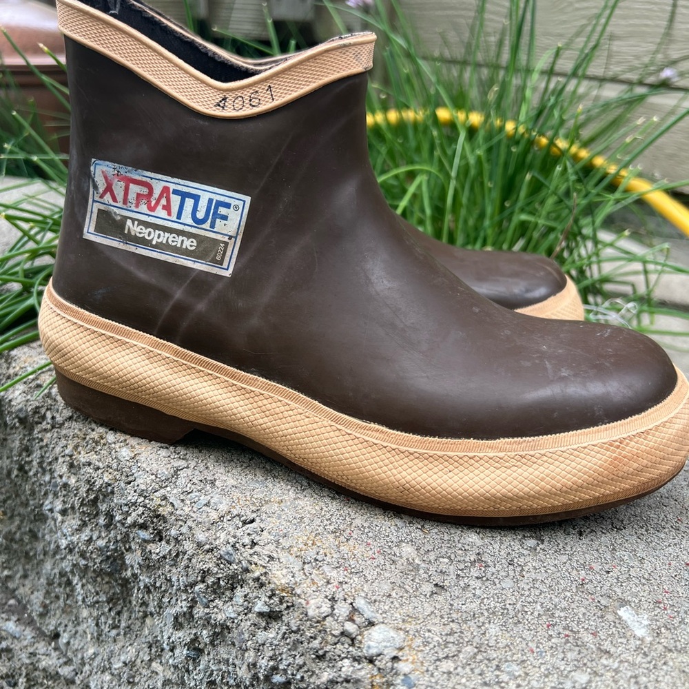 Brown Neoprene Boots